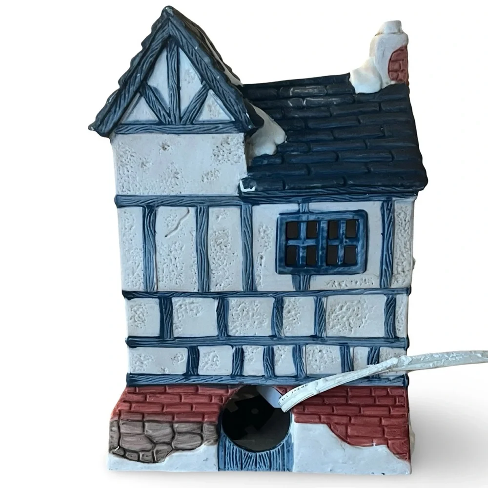 Department 56 Dickens’ Village 1984 “Brush & Basket Shop”